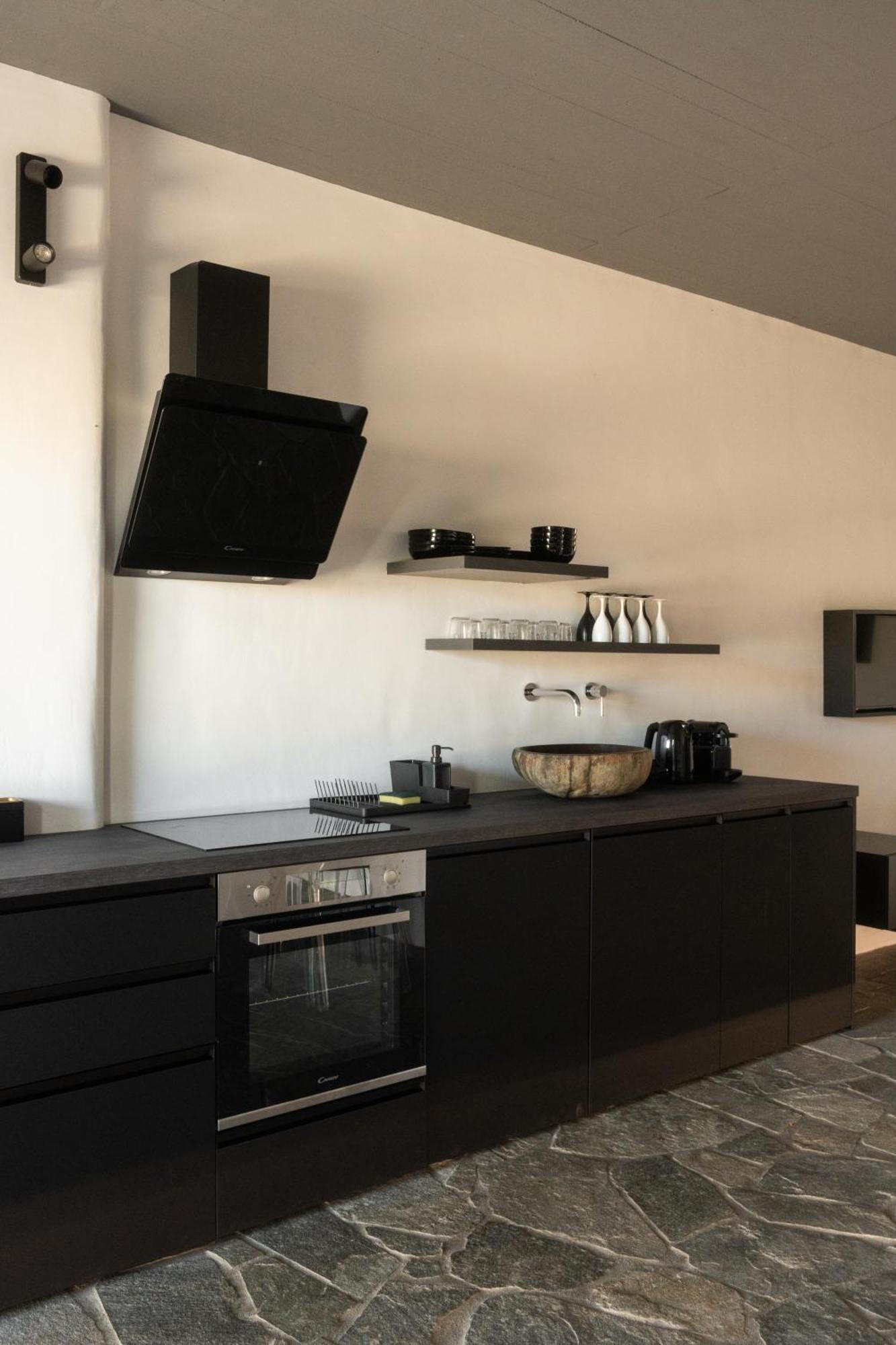 Panda Art Apartment *